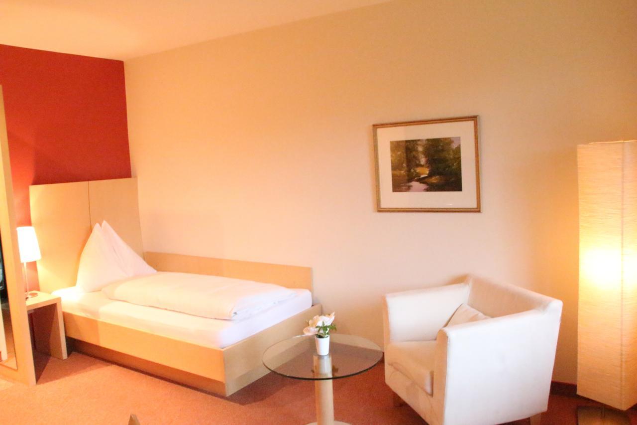 Hotel Alhartinger Hof Leonding Rum bild