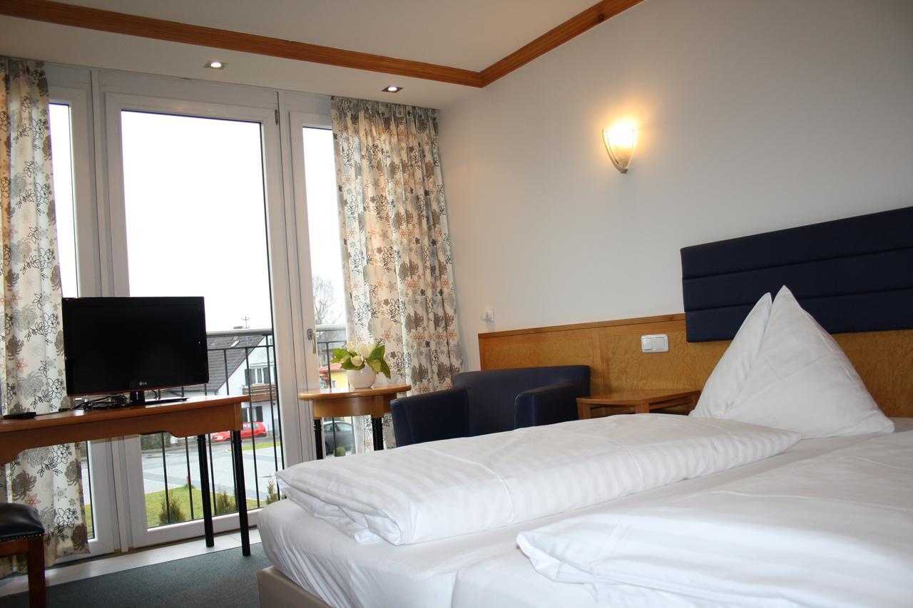 Hotel Alhartinger Hof Leonding Rum bild
