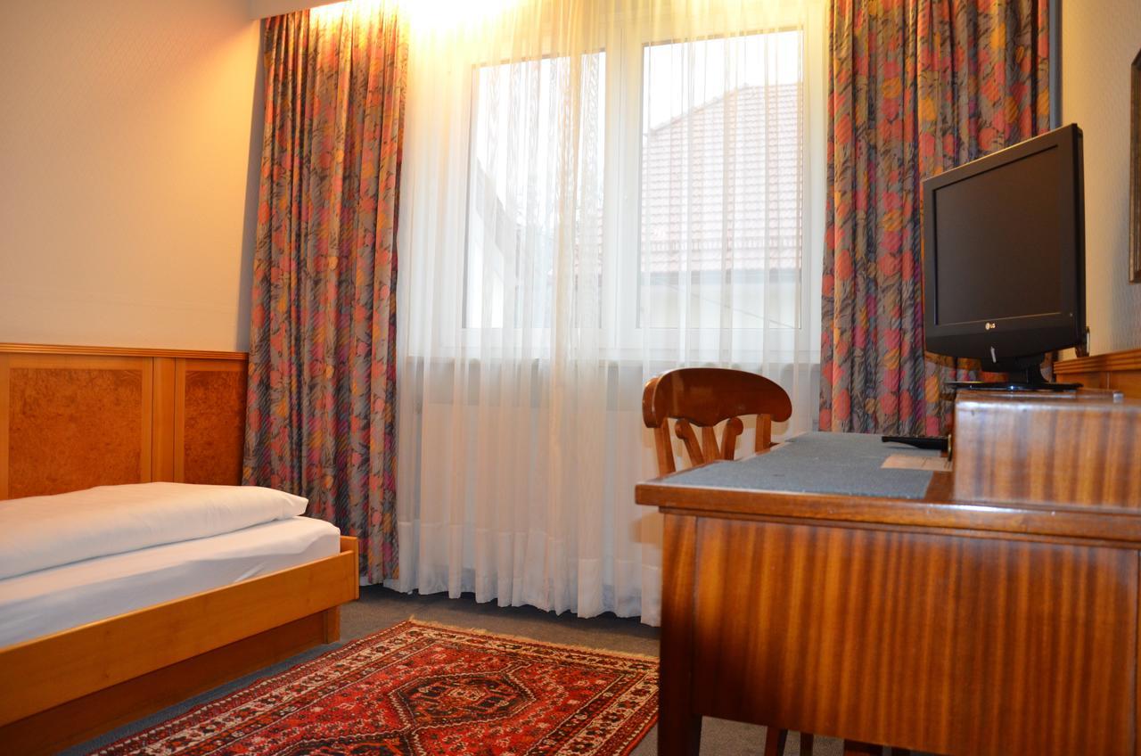 Hotel Alhartinger Hof Leonding Rum bild