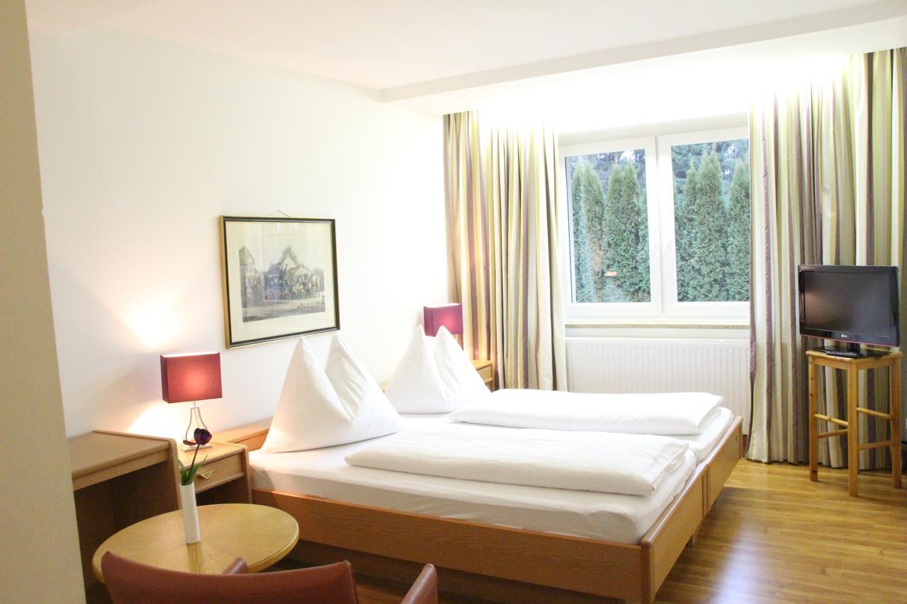 Hotel Alhartinger Hof Leonding Rum bild