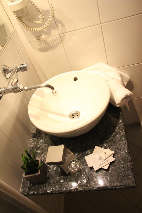 Hotel Alhartinger Hof Leonding Rum bild