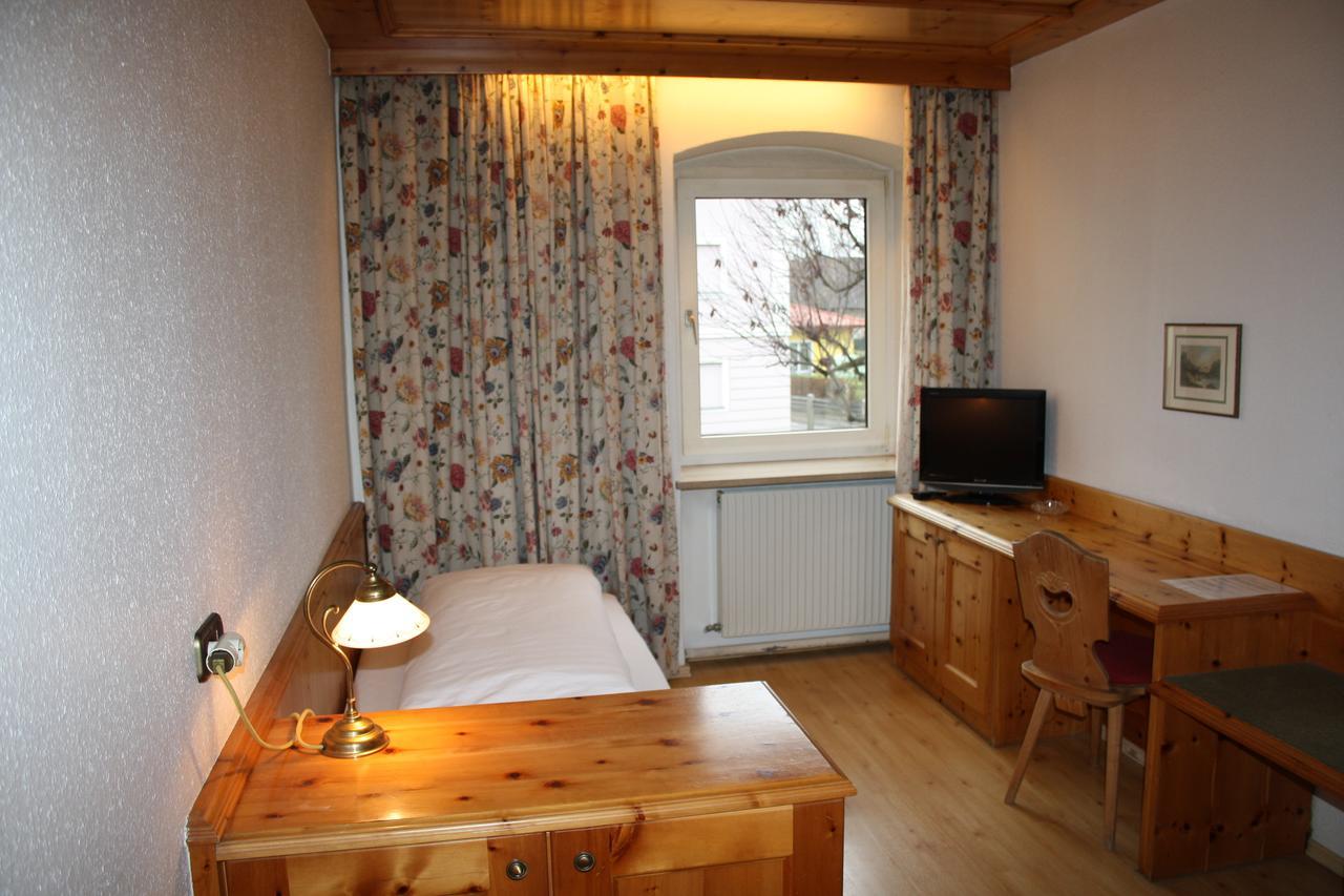 Hotel Alhartinger Hof Leonding Rum bild